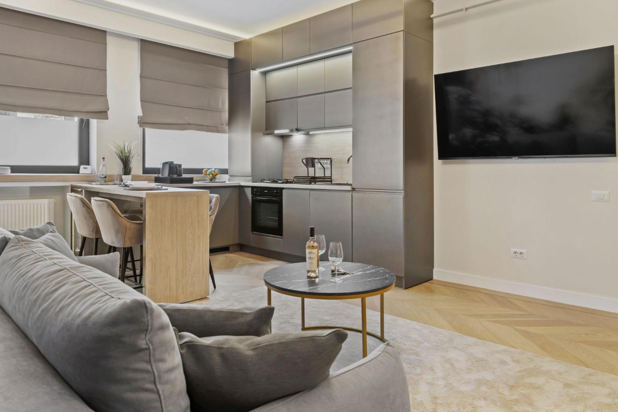 Central Two Rooms Apartment The Paradise Of Lights Bucareste Exterior foto